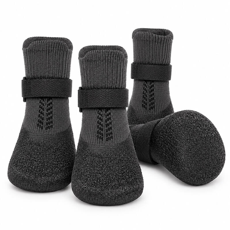 PawGuard Hundeschuhe im 4er-Set in Schwarz mit Strick-Socke, Klettband und Latex-Unterseite