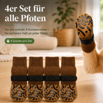 Vier braune Pfotensocken für Hunde im Set, rutschfest mit Silikon-Noppen und schwarzem Klettverschluss.